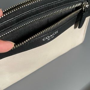 Coach wristlet wallet